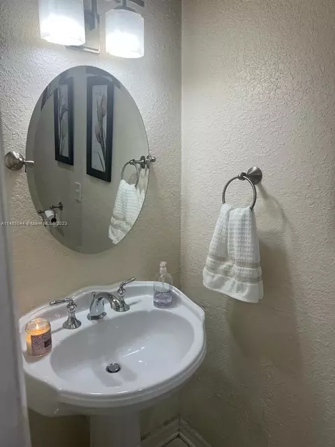 6870 W 2nd Ln #6870, Hialeah, FL 33014 photo 32