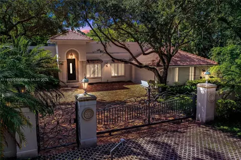 6710 SW 99th Ter, Pinecrest, FL 33156 photo 2