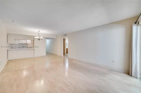 1850 W 56th St #2110, Hialeah, FL 33012