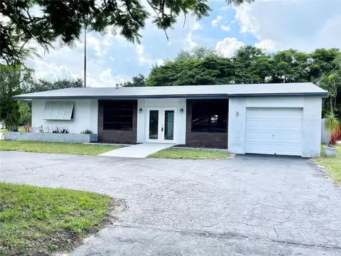 9 NW 45th Ave, Plantation, FL 33317