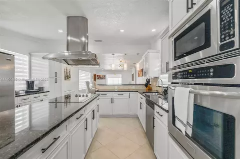7840 SW 18th Ter, Miami, FL 33155