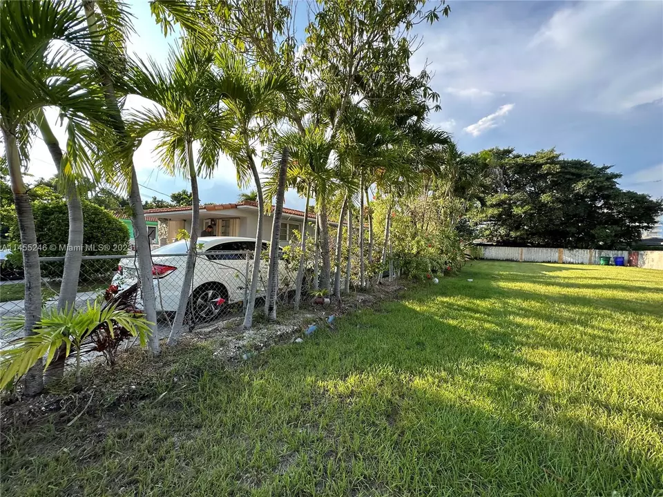  2741 SW 25th Ter, Miami, FL 33133 photo 5
