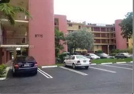 8775 Park Blvd #414, Miami, FL 33172