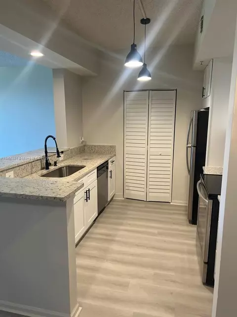 1200 Scotia Dr #106, Hypoluxo, FL 33462
