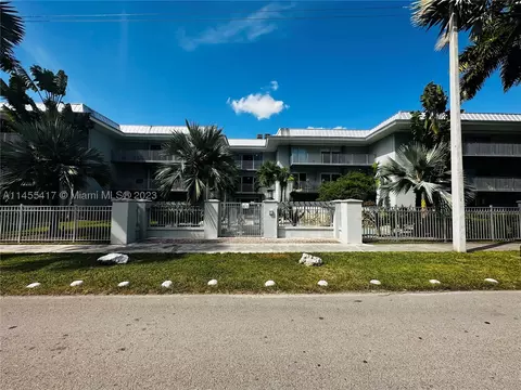 7403 SW 82nd St #312N, Miami, FL 33143