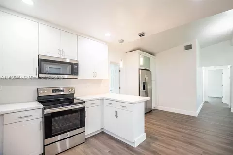 3441 Berkeley Blvd, Fort Lauderdale, FL 33312