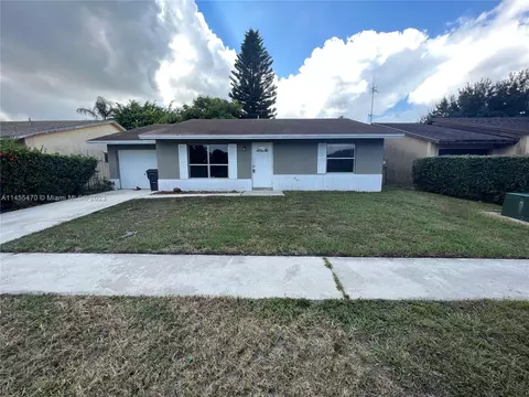 6090 Westfall Rd, Lake Worth, FL 33463