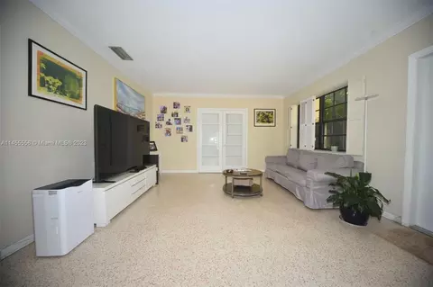 165 Hampton Ln, Key Biscayne, FL 33149 photo 4