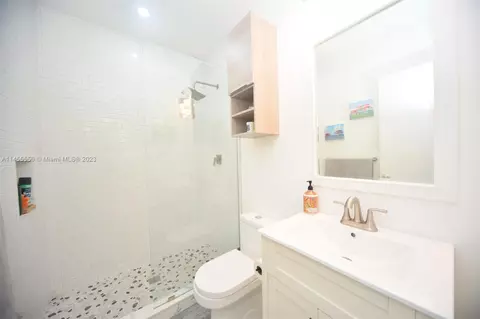 165 Hampton Ln, Key Biscayne, FL 33149 photo 13