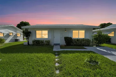 7002 NW 67th Ave, Tamarac, FL 33321