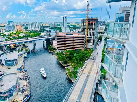 185 SW 7th St #2301, Miami, FL 33130