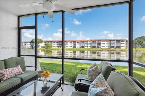 8961 S Hollybrook Blvd #107, Pembroke Pines, FL 33025