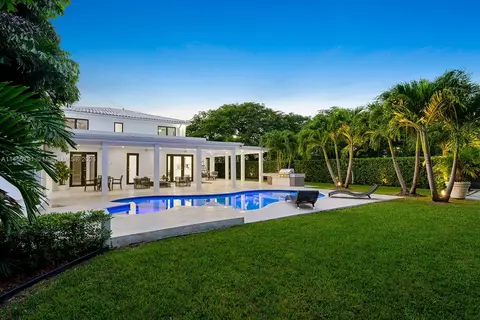 2225 Meridian Ave, Miami Beach, FL 33139