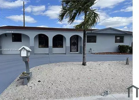 5035 NW 182nd St, Miami Gardens, FL 33055