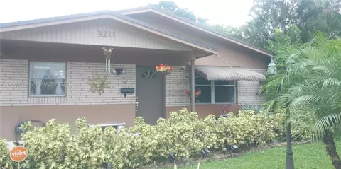 3211 N 72nd Way, Hollywood, FL 33024