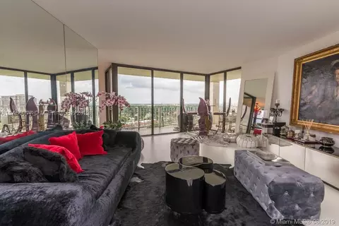 1000 Quayside Ter #1711, Miami, FL 33138