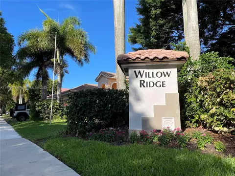 4305 Willow Ridge Dr, Weston, FL 33331