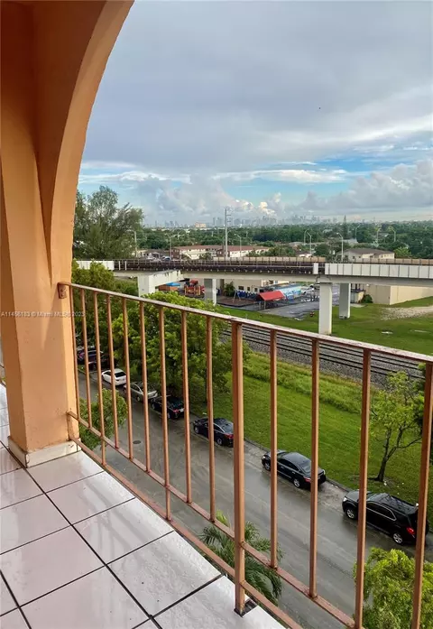 440 E 23rd St #1504, Hialeah, FL 33013 photo 10