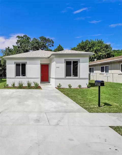 242 SW 7th St, Dania Beach, FL 33004