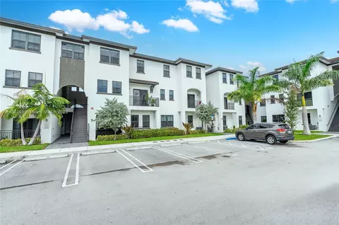 15650 SW 136th St #206, Miami, FL 33196
