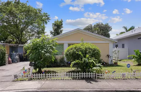 2898 NW 6th Ct, Fort Lauderdale, FL 33311