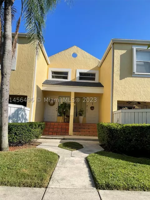 6850 SW 45th Ln #4, Miami, FL 33155
