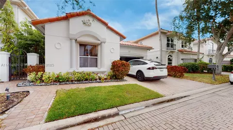 1525 Breakwater Ter, Hollywood, FL 33019