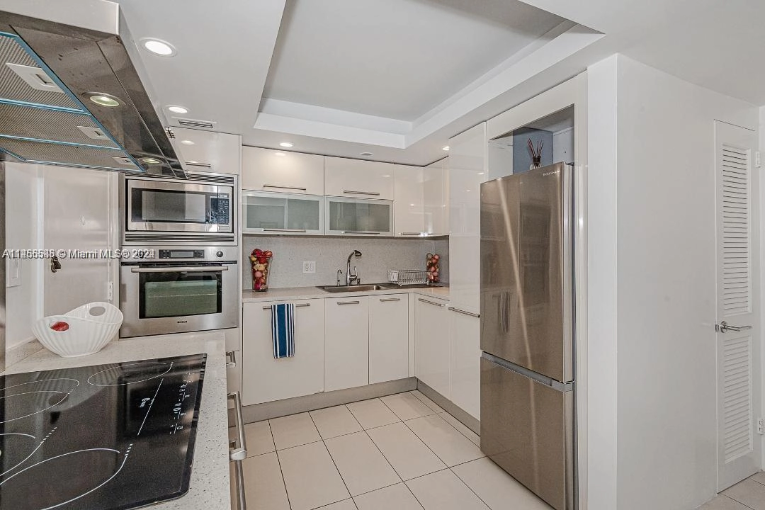 5151 Collins Ave Unit 1029  