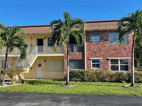 2060 NW 81st Ave #322, Pembroke Pines, FL 33024