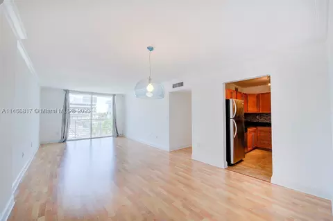 1605 Bay Rd #408, Miami Beach, FL 33139