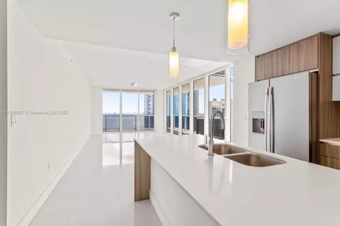 600 NE 27th St #2905, Miami, FL 33137