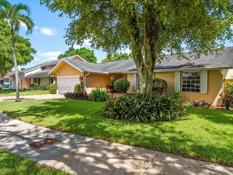 12821 SW 115th Ter, Miami, FL 33186