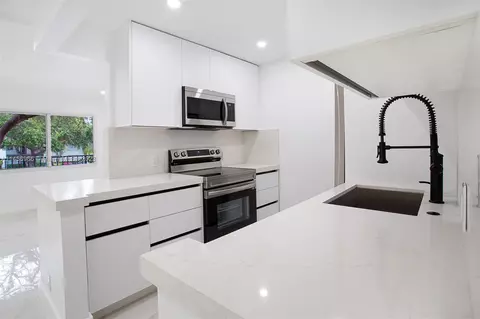 13250 SW 7th Ct #204L, Pembroke Pines, FL 33027