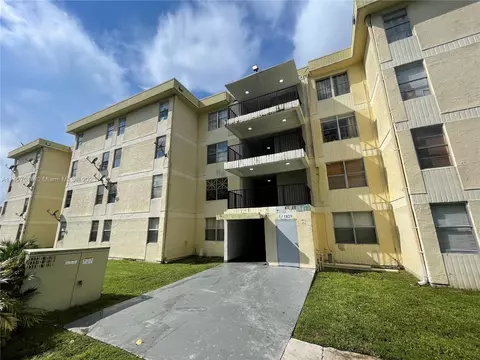 1825 W 56th St #309, Hialeah, FL 33012