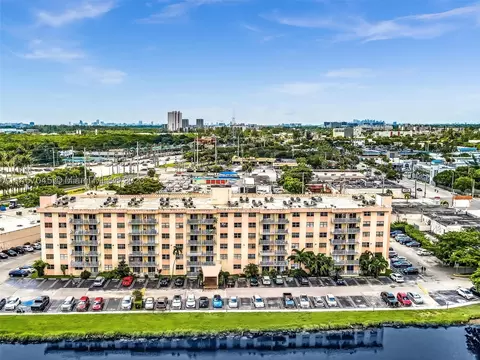 16465 NE 22nd Ave #408, North Miami Beach, FL 33160