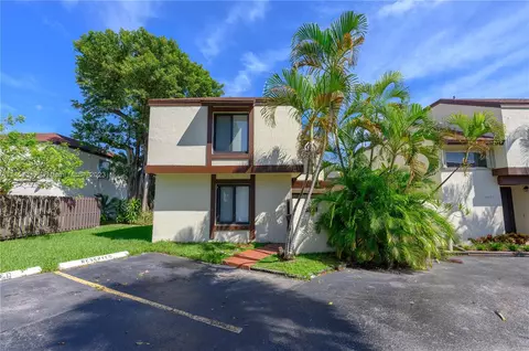 10045 NW 6th Ter #10045, Miami, FL 33172