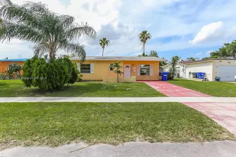 6311 SW 10th St, North Lauderdale, FL 33068