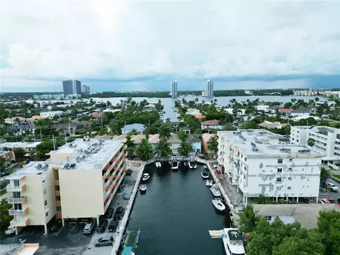 3545 NE 167th St #403, North Miami Beach, FL 33160