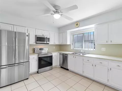 4971 Eaglewood Rd #B, Boynton Beach, FL 33436