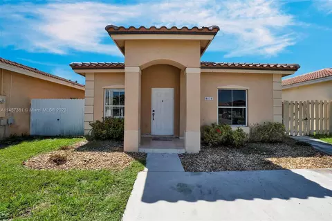 8178 NW 200th St, Hialeah, FL 33015