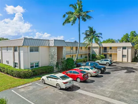 10789 N Military Trl #2, Palm Beach Gardens, FL 33410
