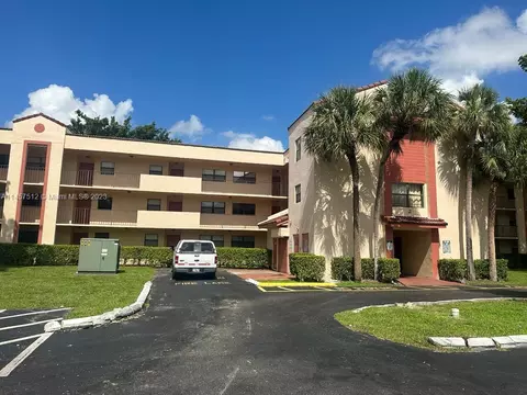 3252 Foxcroft Rd #205, Miramar, FL 33025