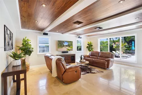 6815 Gleneagle Dr, Miami Lakes, FL 33014 photo 19