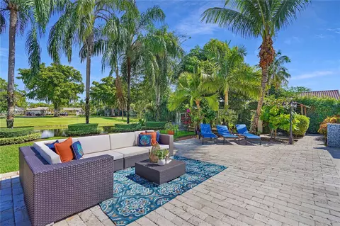 6815 Gleneagle Dr, Miami Lakes, FL 33014 photo 42