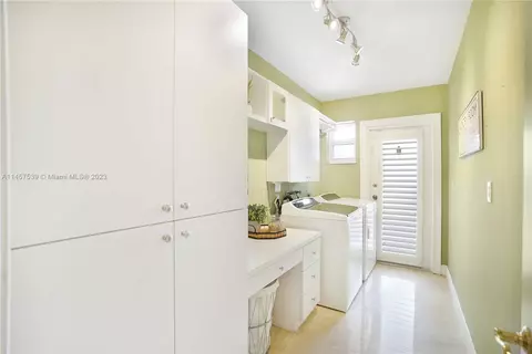 6815 Gleneagle Dr, Miami Lakes, FL 33014 photo 33