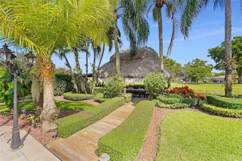 6815 Gleneagle Dr, Miami Lakes, FL 33014 photo 45