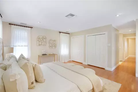 6815 Gleneagle Dr, Miami Lakes, FL 33014 photo 14