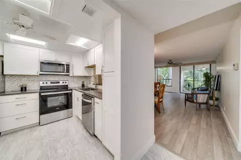 7750 W Mcnab Rd #302, Tamarac, FL 33321
