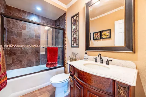 4840 W 2nd Ave, Hialeah, FL 33012 photo 25