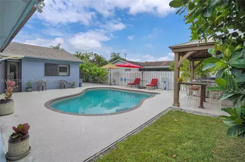 2261 NW 70th Ave, Margate, FL 33063